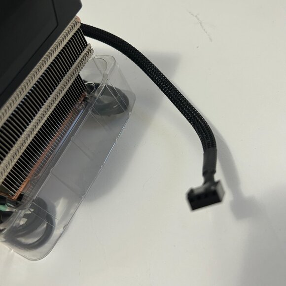 AMD Wraith Prism RGB LED CPU Cooler Heatsink Fan AM4 AM5 712-000075 - Picture 9 of 9